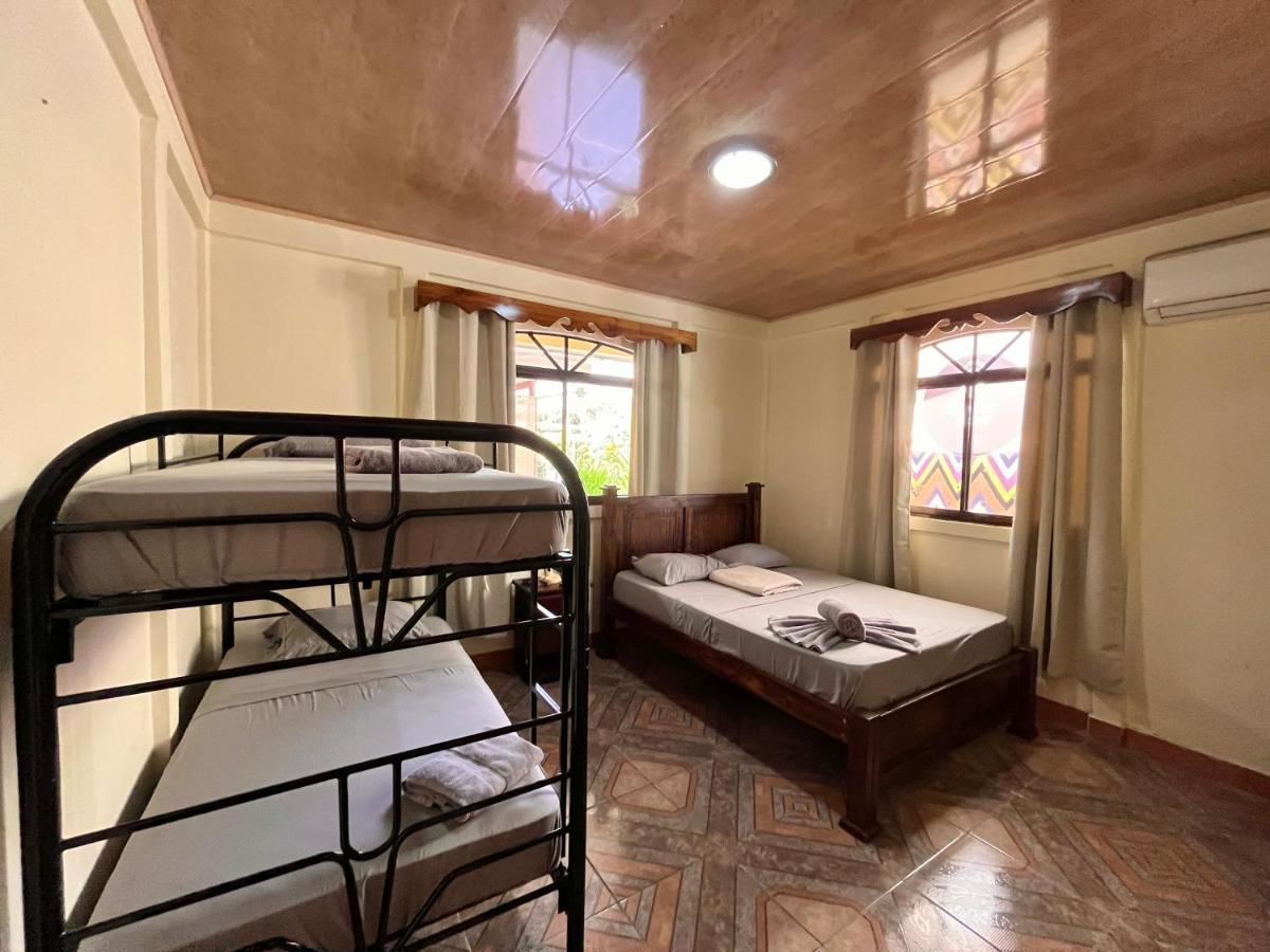 Family Hotel Puerto Viejo de Talamanca Ngoại thất bức ảnh