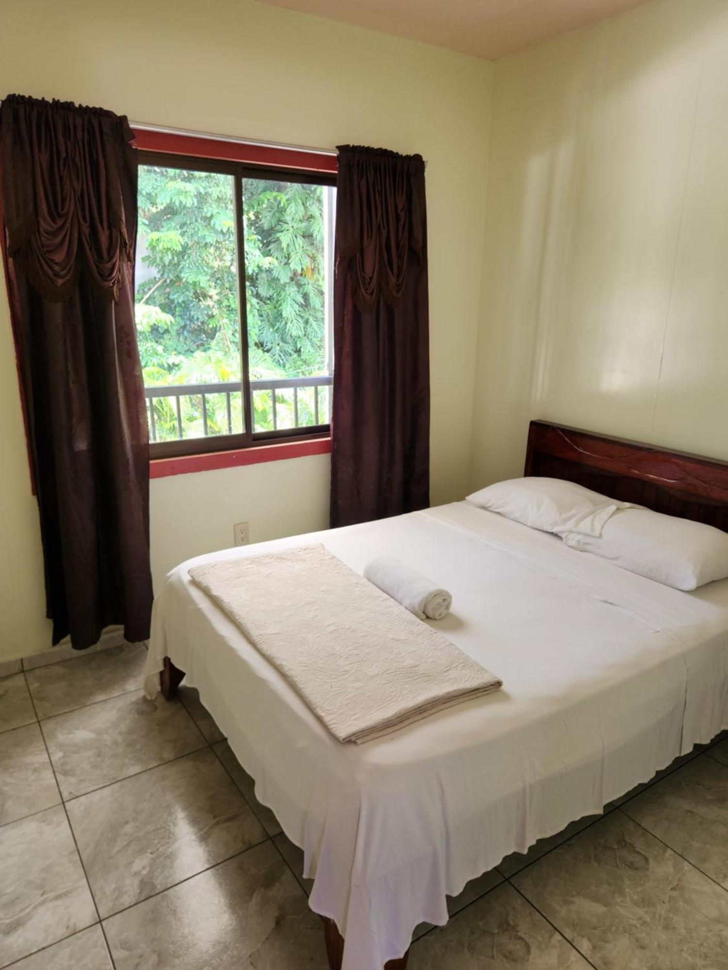 Family Hotel Puerto Viejo de Talamanca Ngoại thất bức ảnh