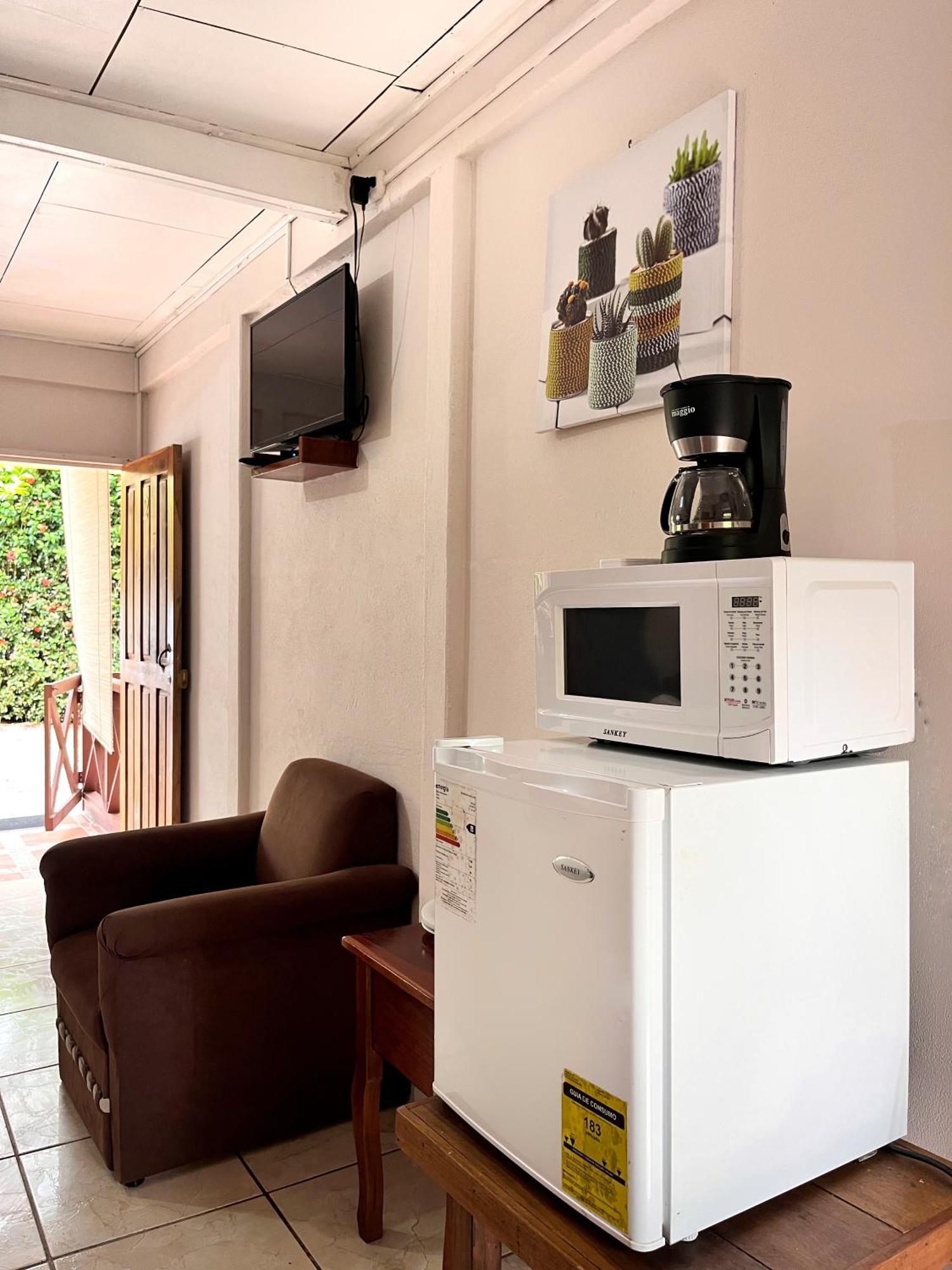 Family Hotel Puerto Viejo de Talamanca Ngoại thất bức ảnh