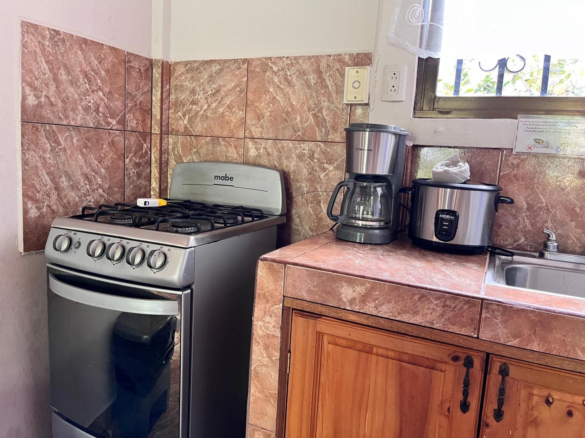 Family Hotel Puerto Viejo de Talamanca Ngoại thất bức ảnh